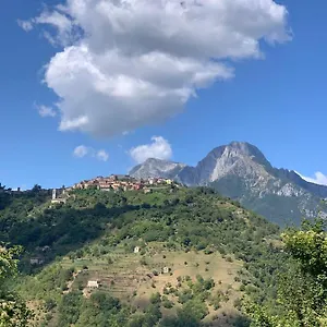 https://rifugio-la-mesta-trassilico.it-tuscanyhotel.com