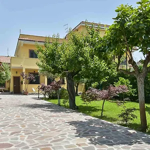 https://a-casa-di-titty-fiumicino.it-romehotels.com