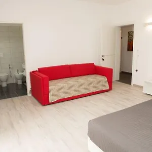 https://nidi-di-feo.lecce-hotels.com